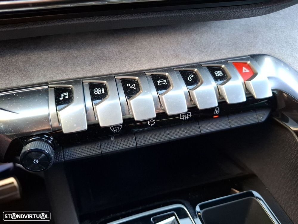 Peugeot 3008 1.5 BlueHDi GT EAT8 - 23