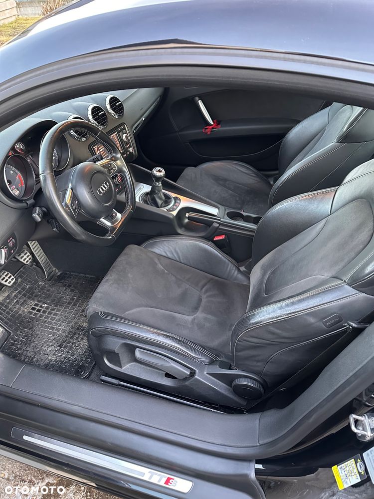 Audi TT S Coupé - 8