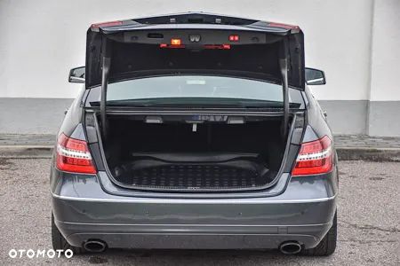 Mercedes-Benz Klasa E 350 CDI DPF 4Matic BlueEFFICIENCY 7G-TRONIC Avantgarde - 38