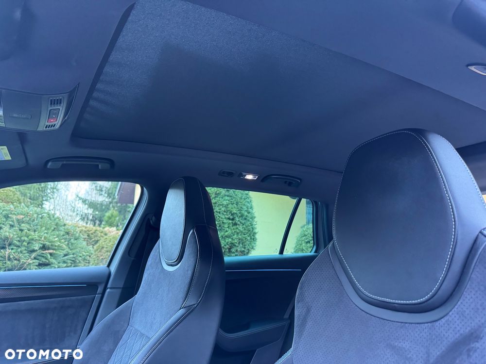 Skoda Superb 2.0 TDI DSG Sportline - 33