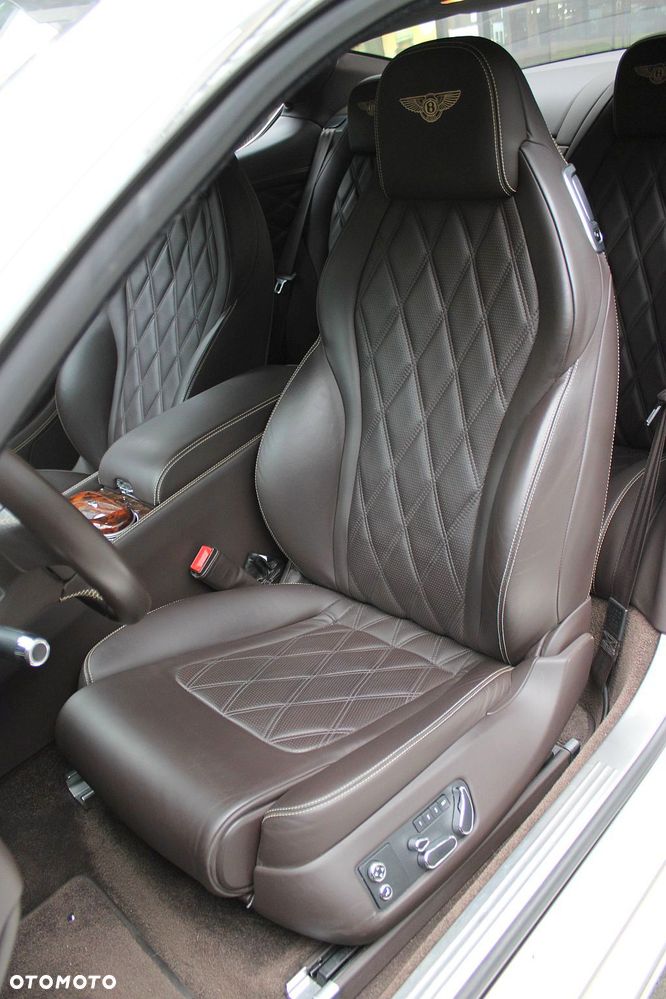 Bentley Continental GT - 12