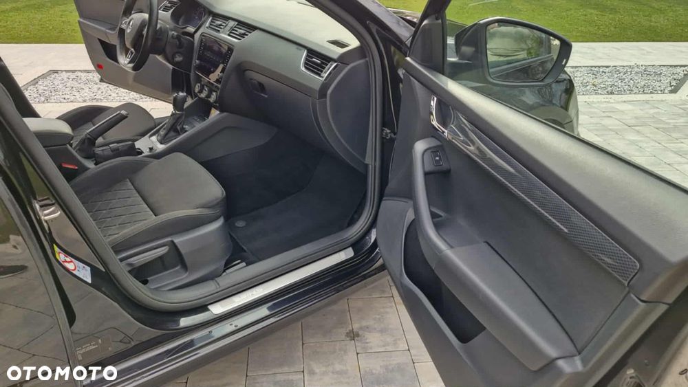 Skoda Octavia 2.0 TDI DSG RS - 17
