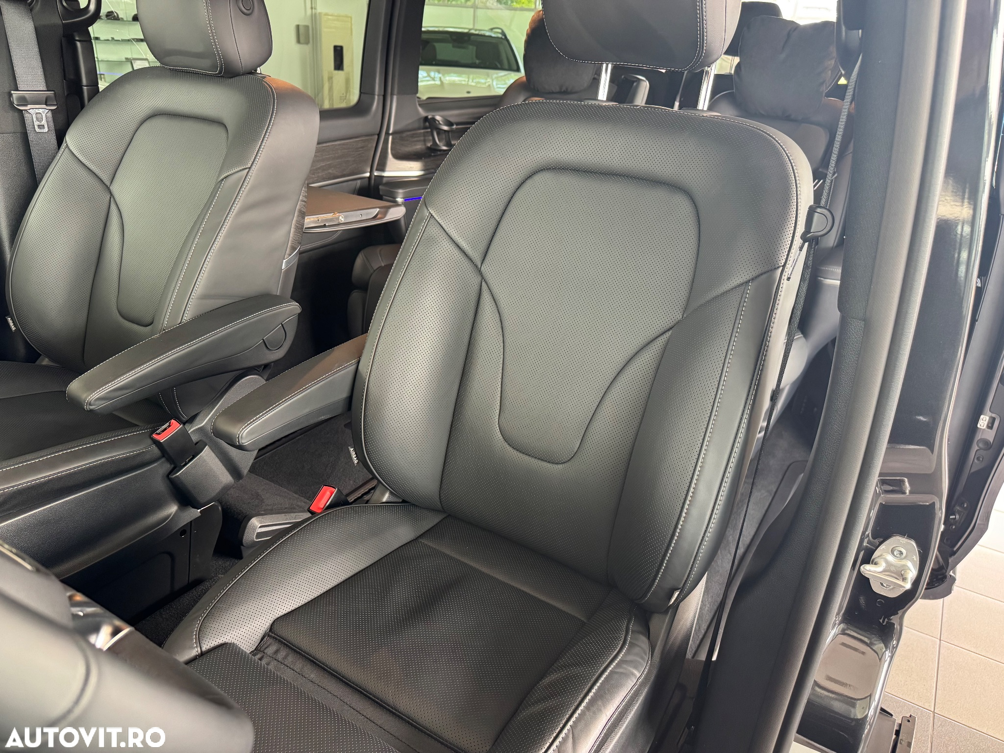 Mercedes-Benz V 300 d extralang 4Matic 9G-TRONIC Exclusive - 18