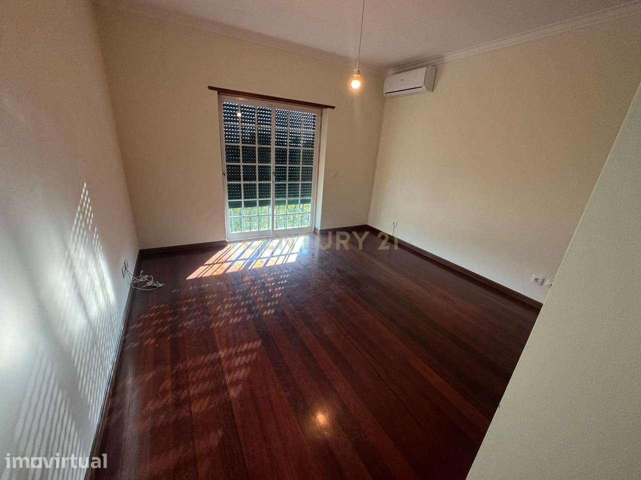 T3 em Condomínio Fechado com Piscina, Jardim, Terraço e Garagem Box — - Grande imagem: 5/22