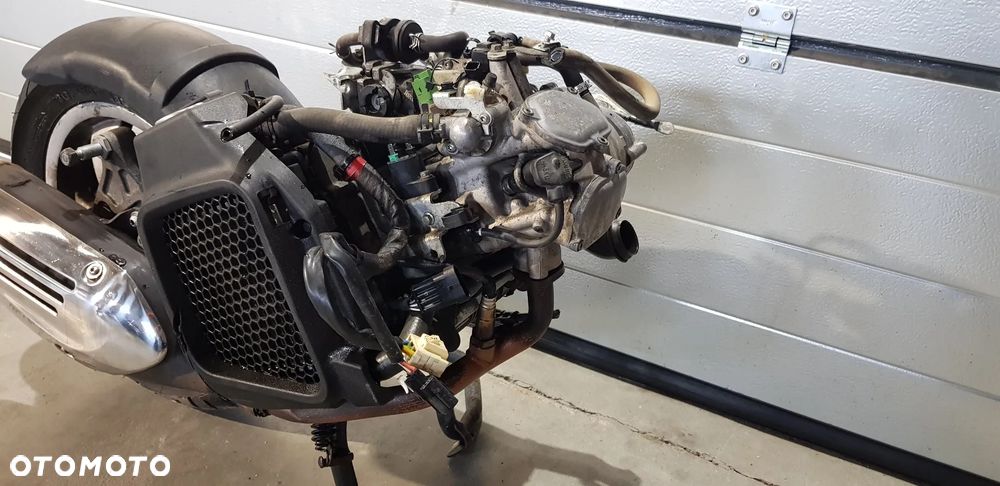 Piaggio Vespa GTS 125 Silnik Kompletny 16478 km - 6