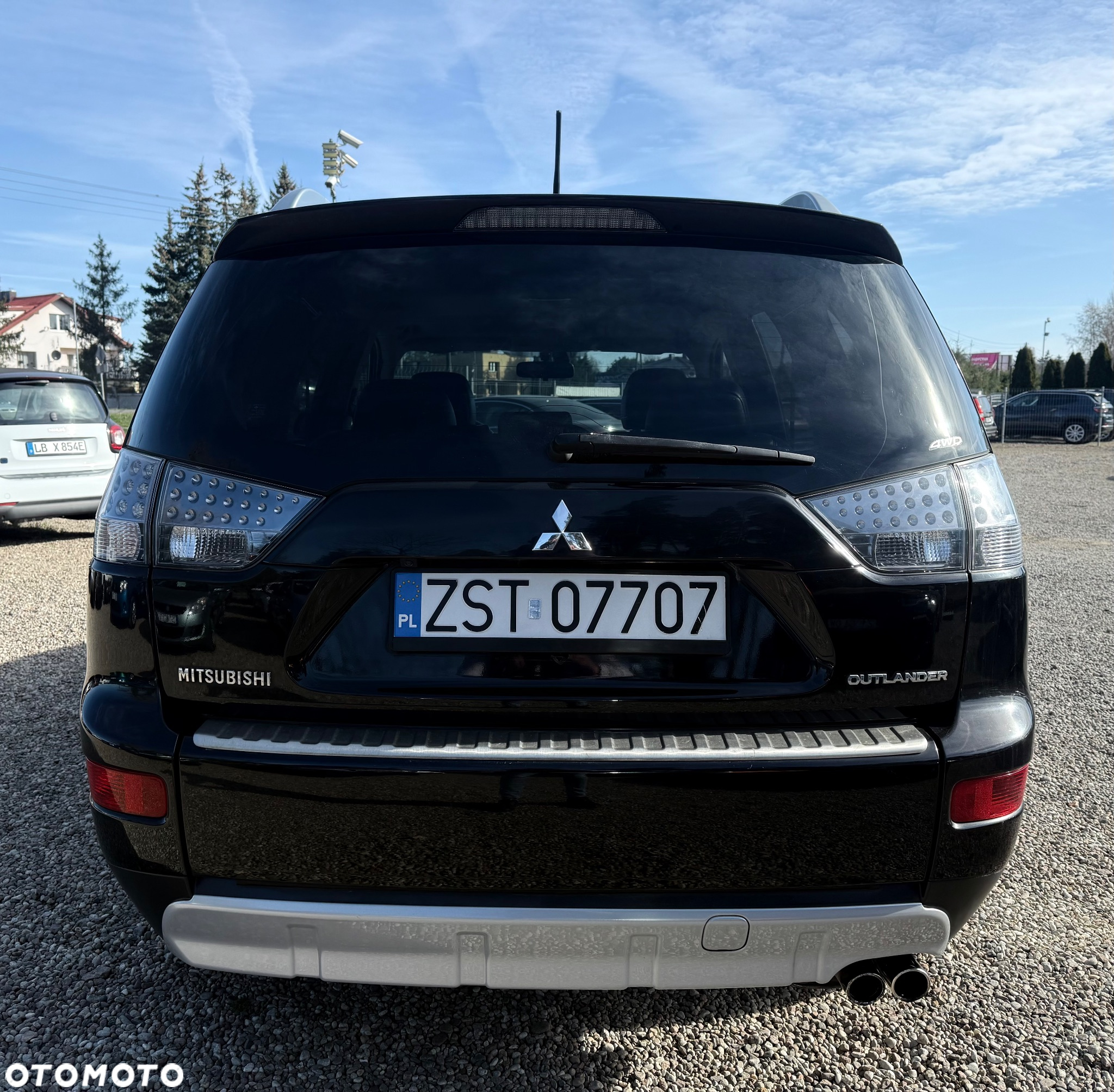 Mitsubishi Outlander 2.0 DID Intense + SE - 7