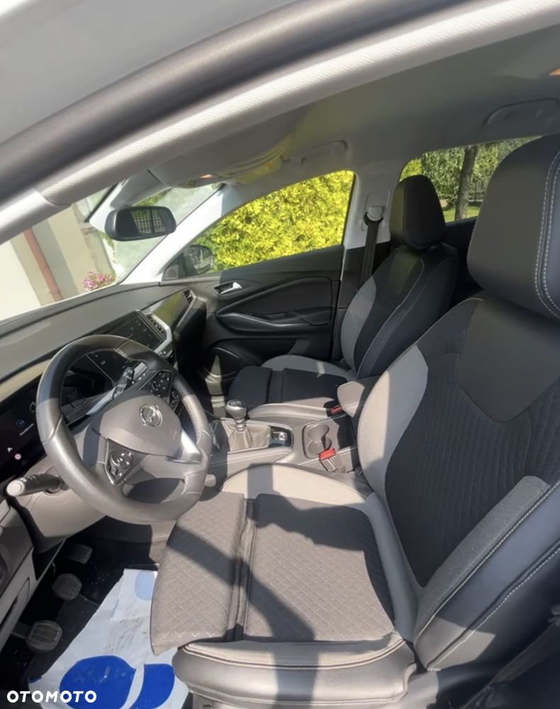 Opel Grandland X 1.2 T GPF Edition S&S - 11