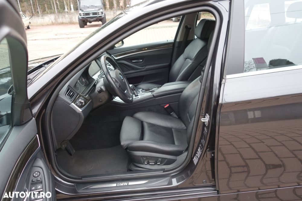 BMW Seria 5 530d xDrive - 14