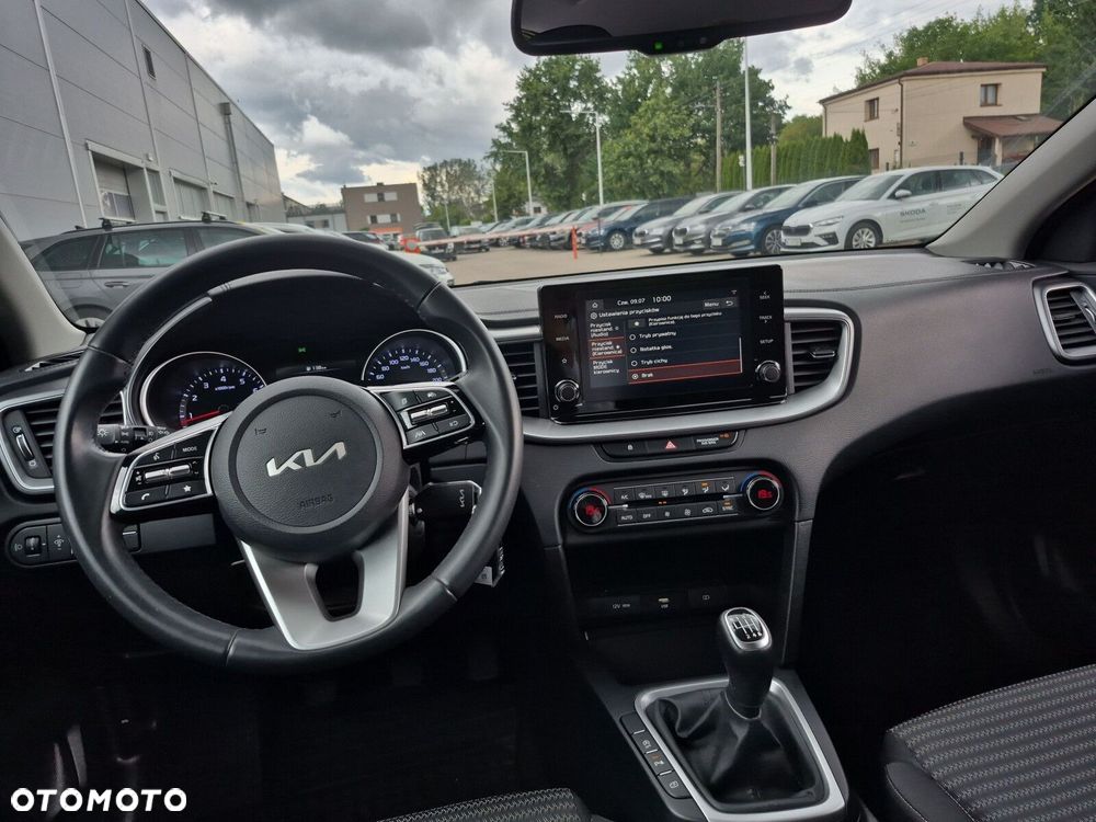 Kia Ceed 1.5 T-GDI M - 14