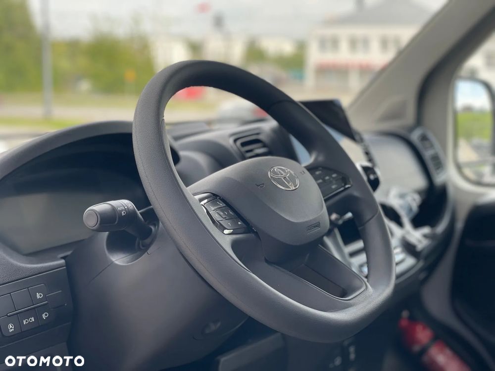 Toyota Proace MAX - 14