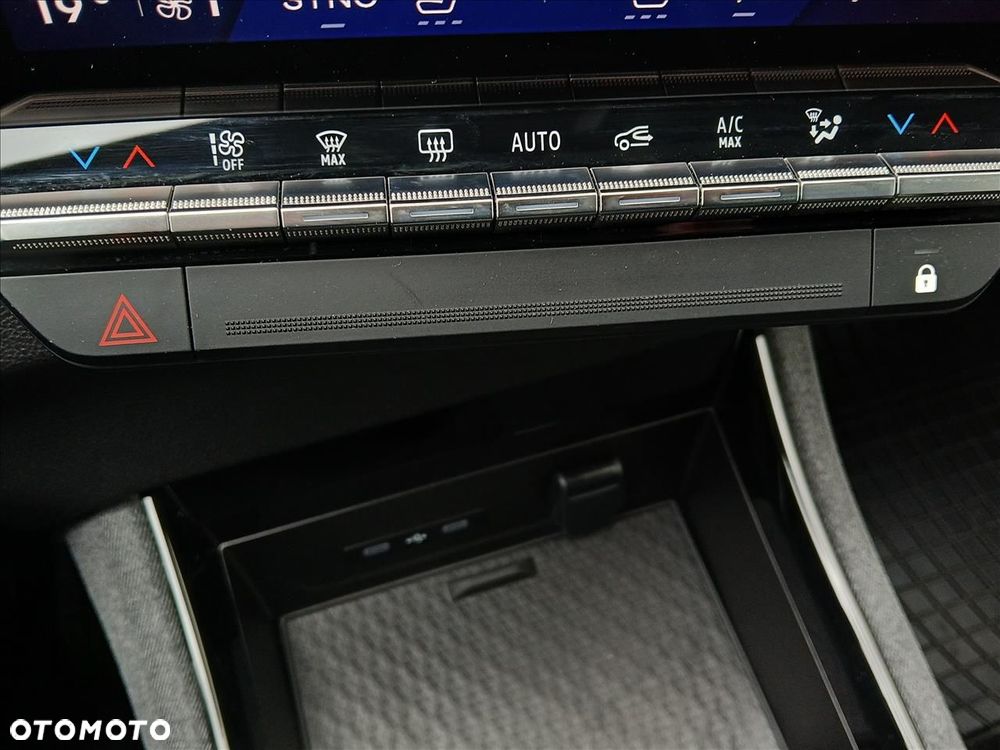 Renault Austral 1.3 TCe mHEV Evolution - 15