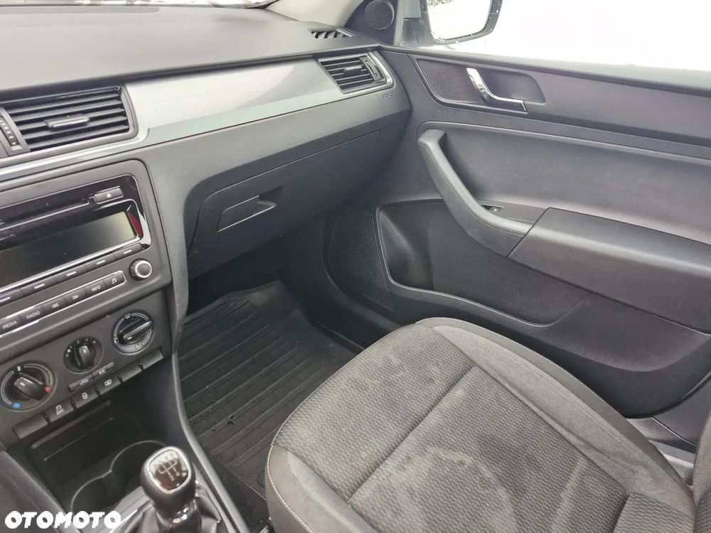Skoda RAPID 1.6 TDI DPF Active - 30