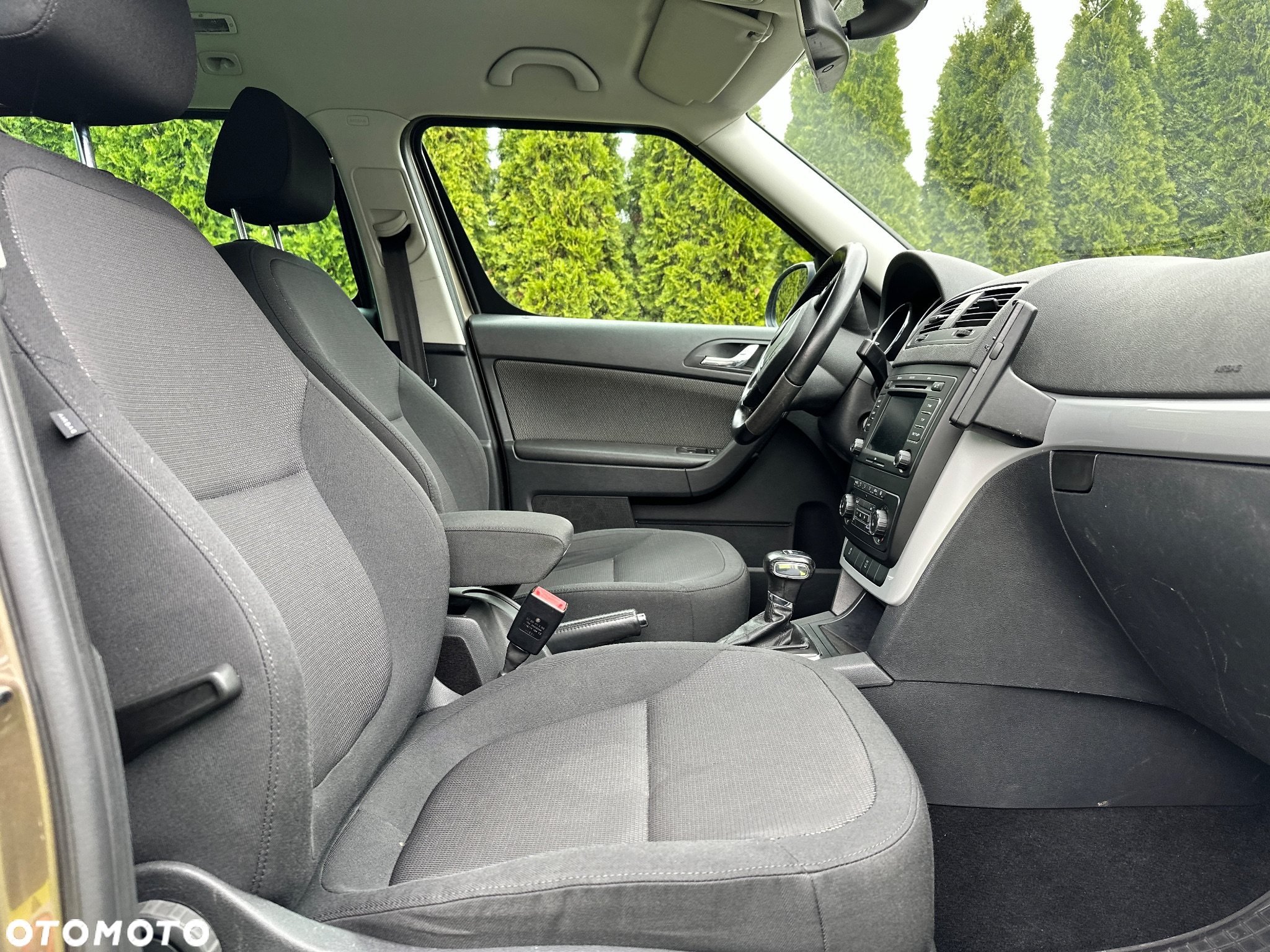 Skoda Yeti 1.2 TSI Ambition DSG - 8