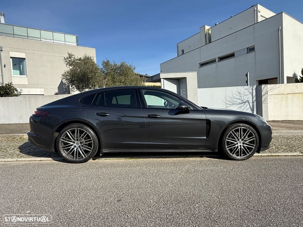 Porsche Panamera 4 S - 11