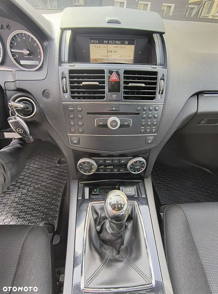 Mercedes-Benz Klasa C 180 Kompressor Elegance - 34