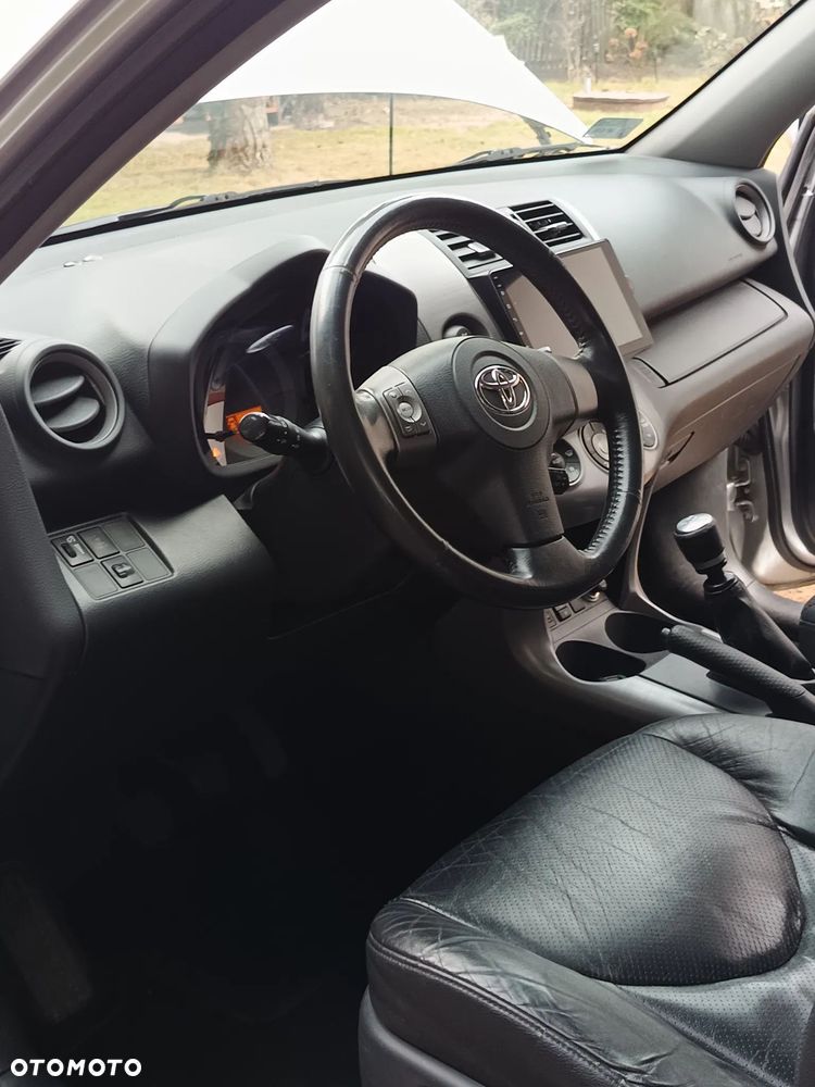 Toyota RAV4 2.2 D-4D Sol 180 - 8