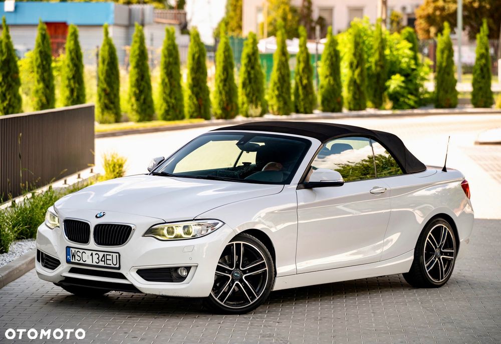 BMW Seria 2 218d - 16