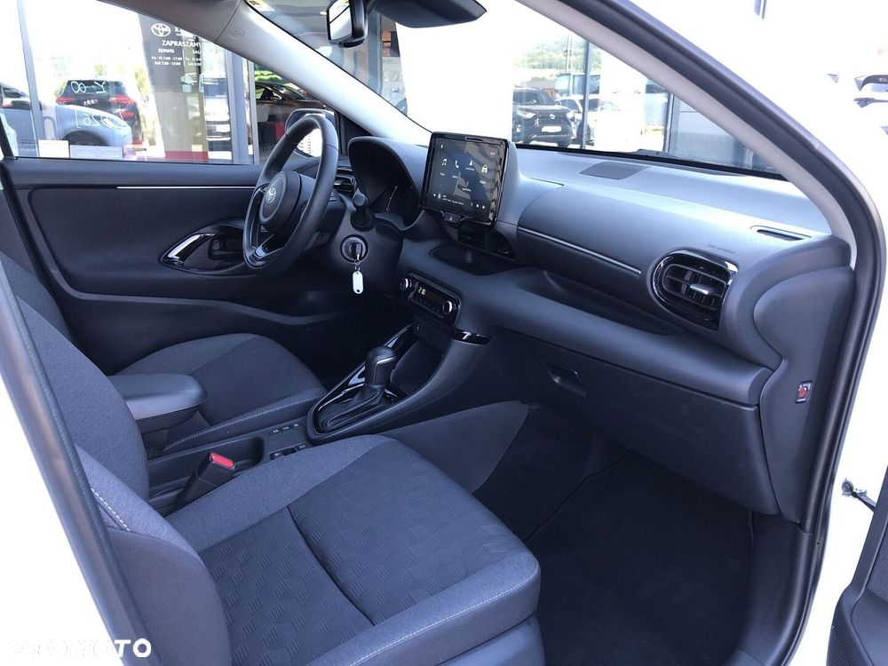 Toyota Yaris Hybrid 1.5 Style - 19