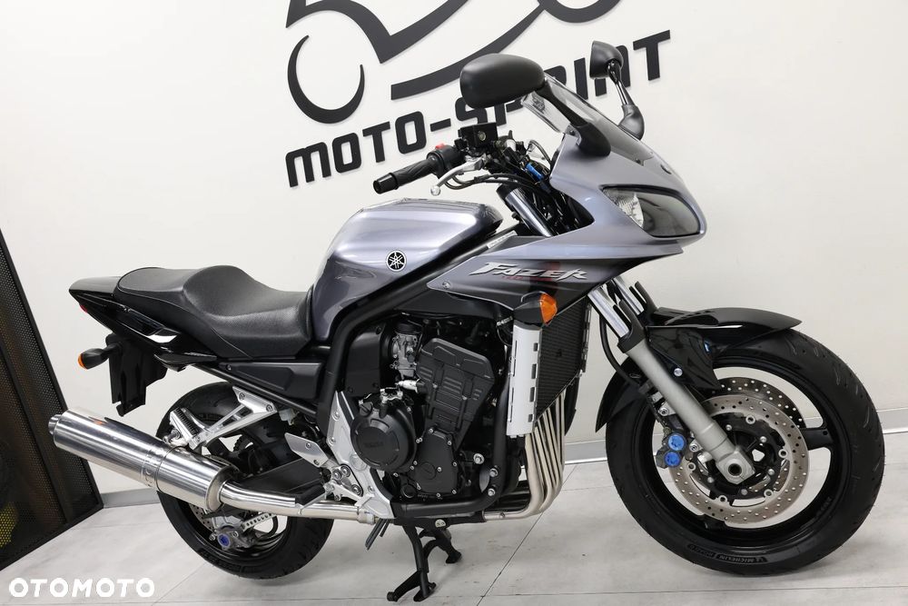 Yamaha FZS - 6