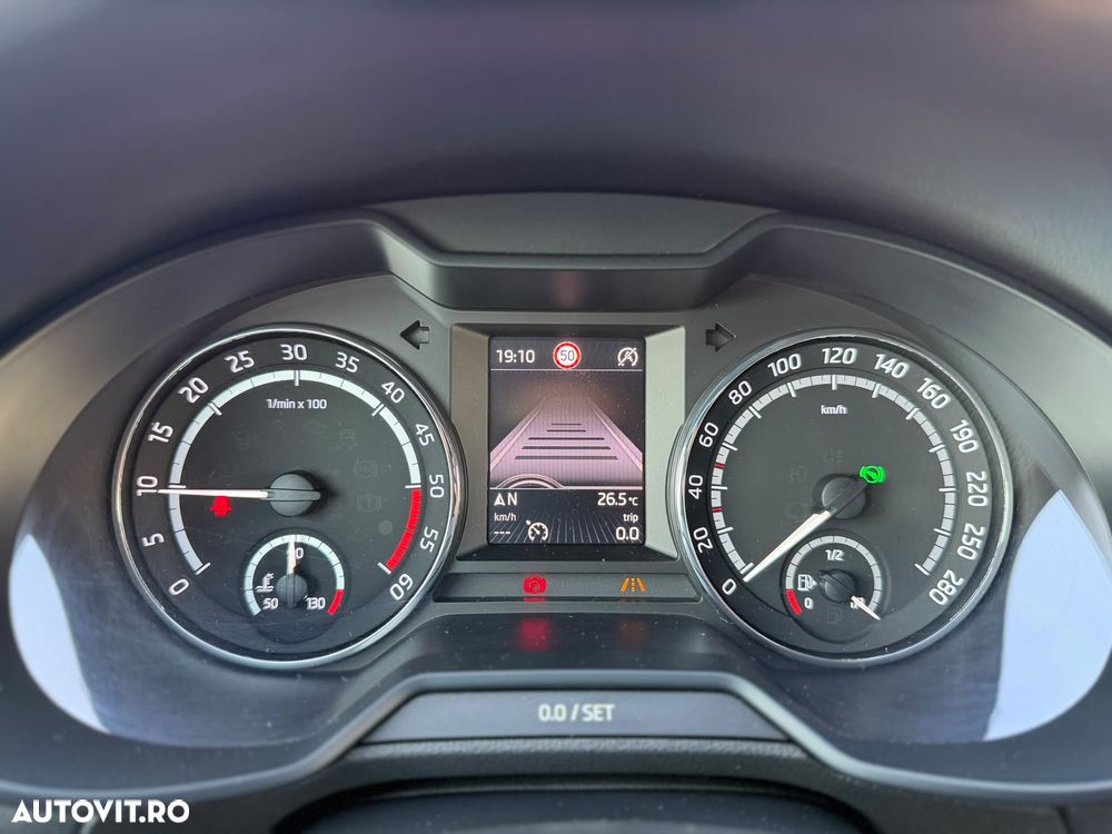 Skoda Octavia 2.0 TDI DSG 4X4 RS - 23