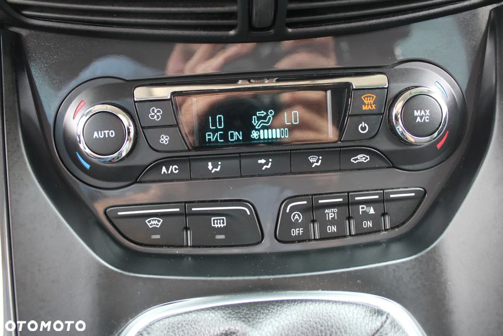 Ford Kuga - 17