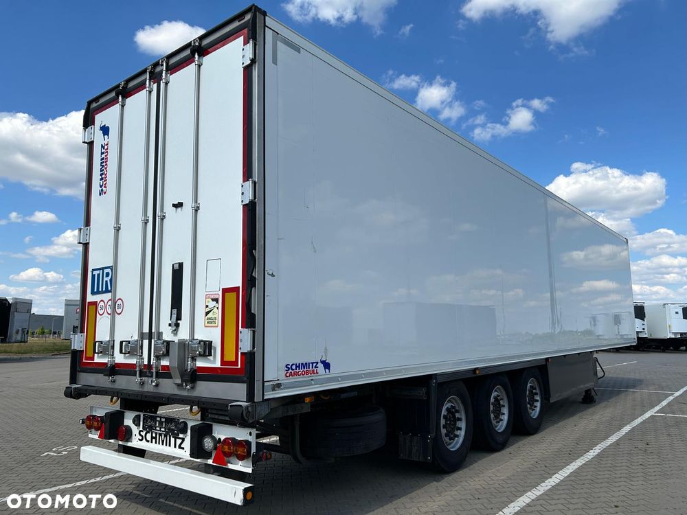 Schmitz Cargobull ThermoKing SLXi300; DOST; Uchwyty promowe, Paleciara - 8