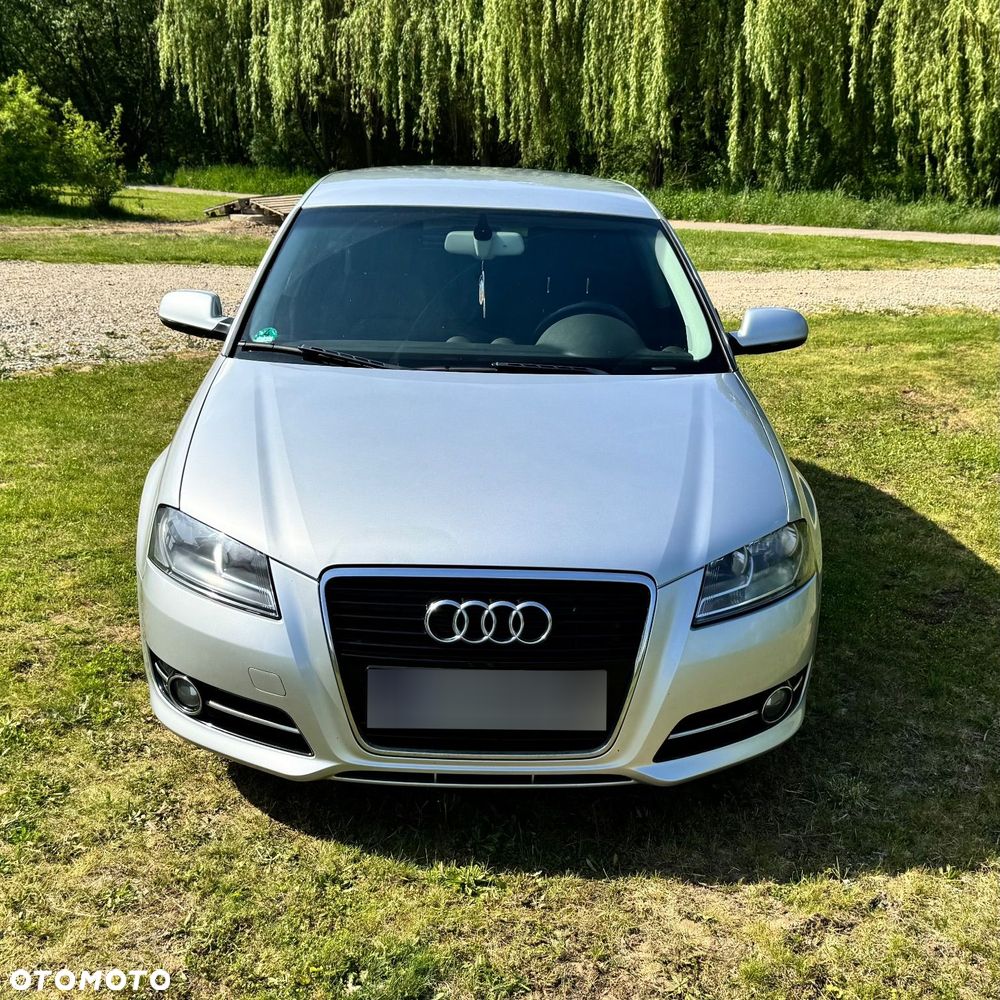 Audi A3 Sportback 2.0 TDI DPF Ambiente - 2