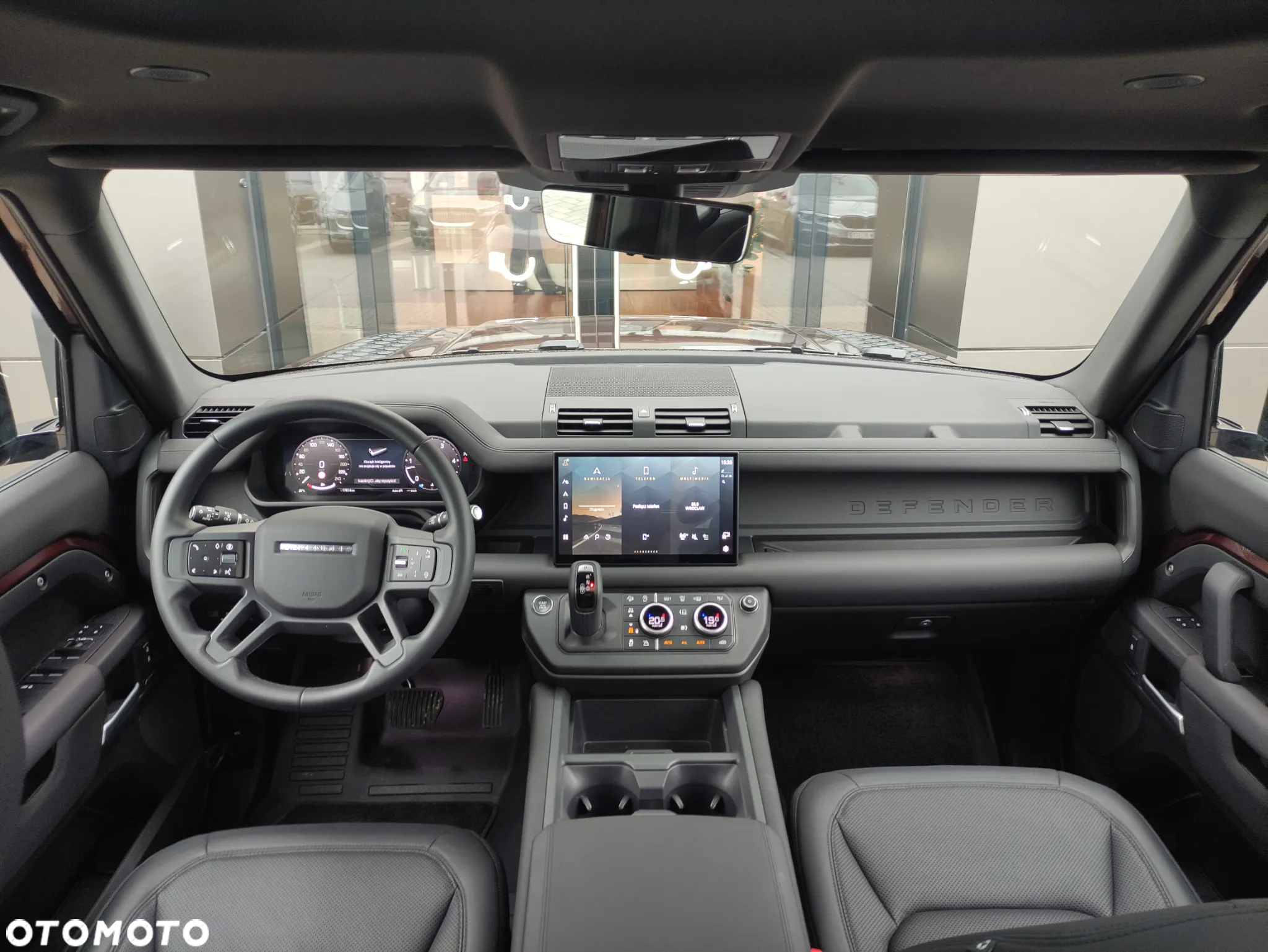 Land Rover Defender - 15