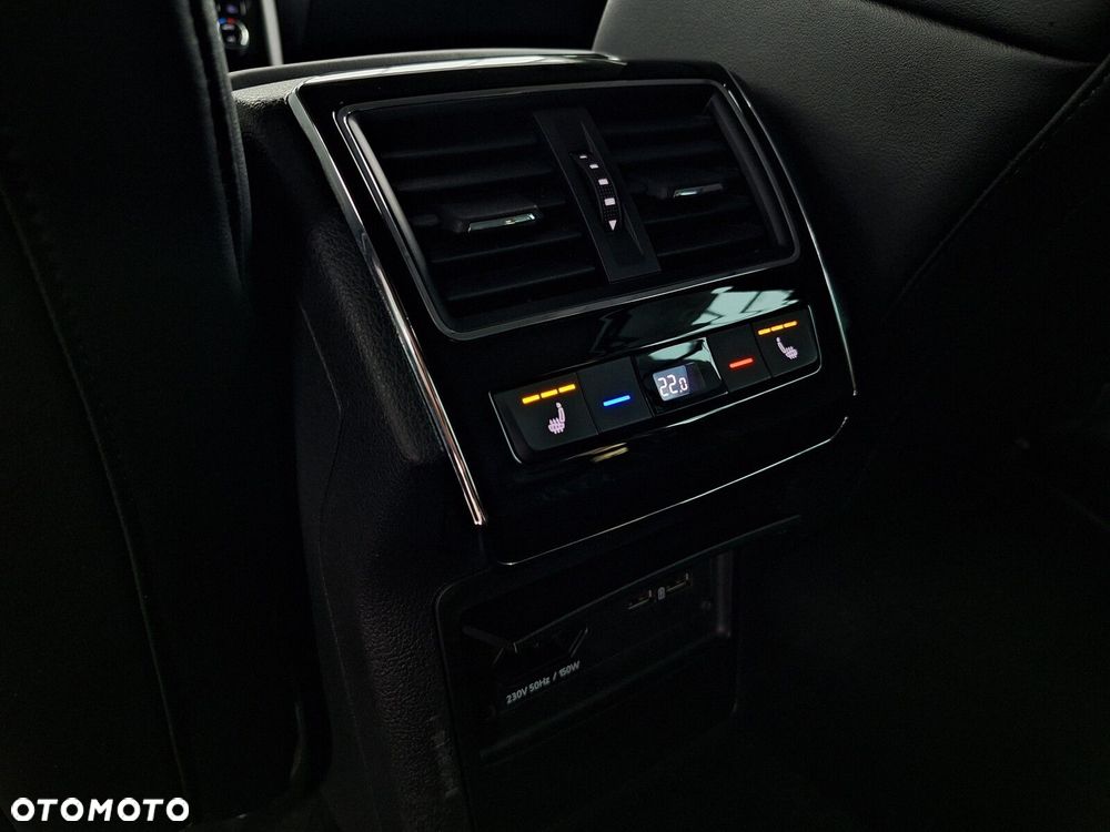 Skoda Superb 2.0 TDI SCR 4x4 L&K DSG - 26
