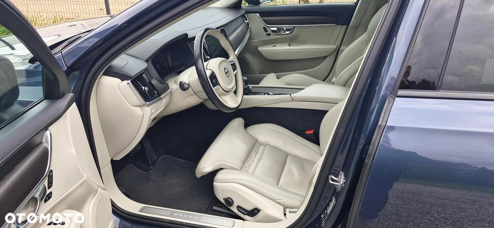 Volvo V90 Cross Country D5 AWD Geartronic Pro - 21