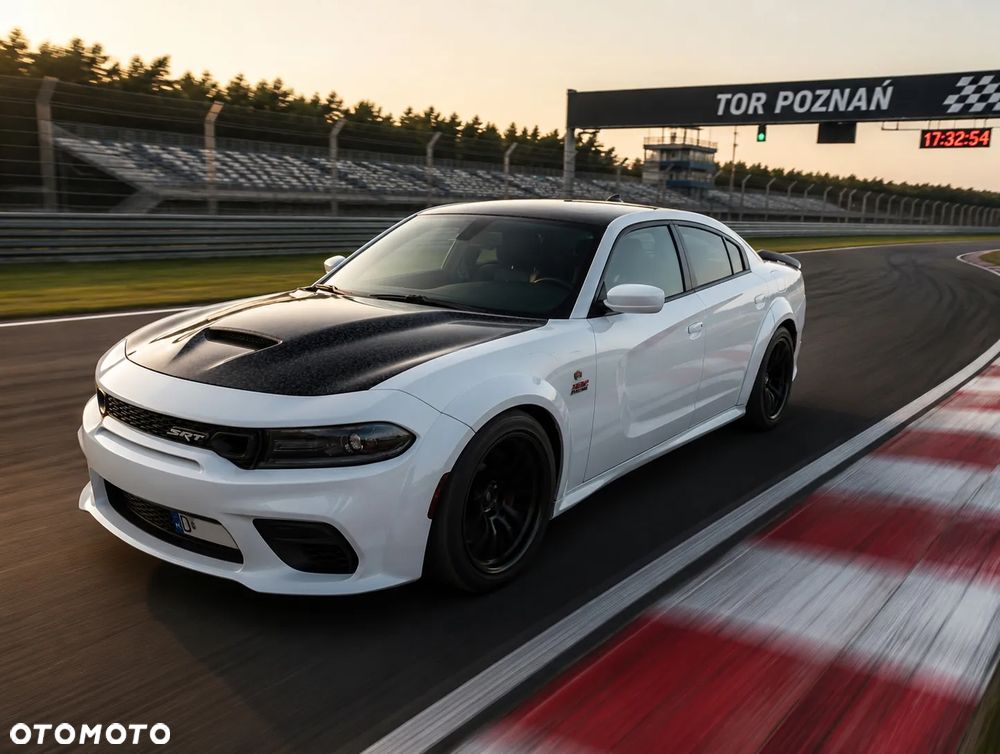 Dodge Charger 6.4 Scat Pack Widebody - 8
