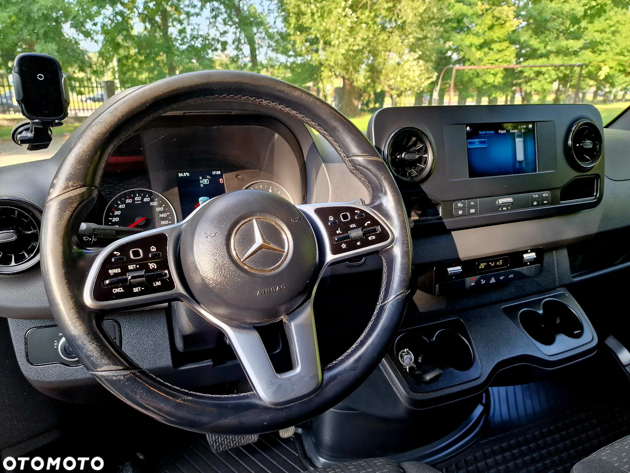 Mercedes-Benz SPRINTER - 13