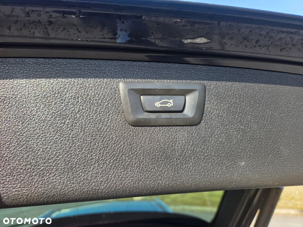 BMW Seria 3 320i Luxury Line - 14