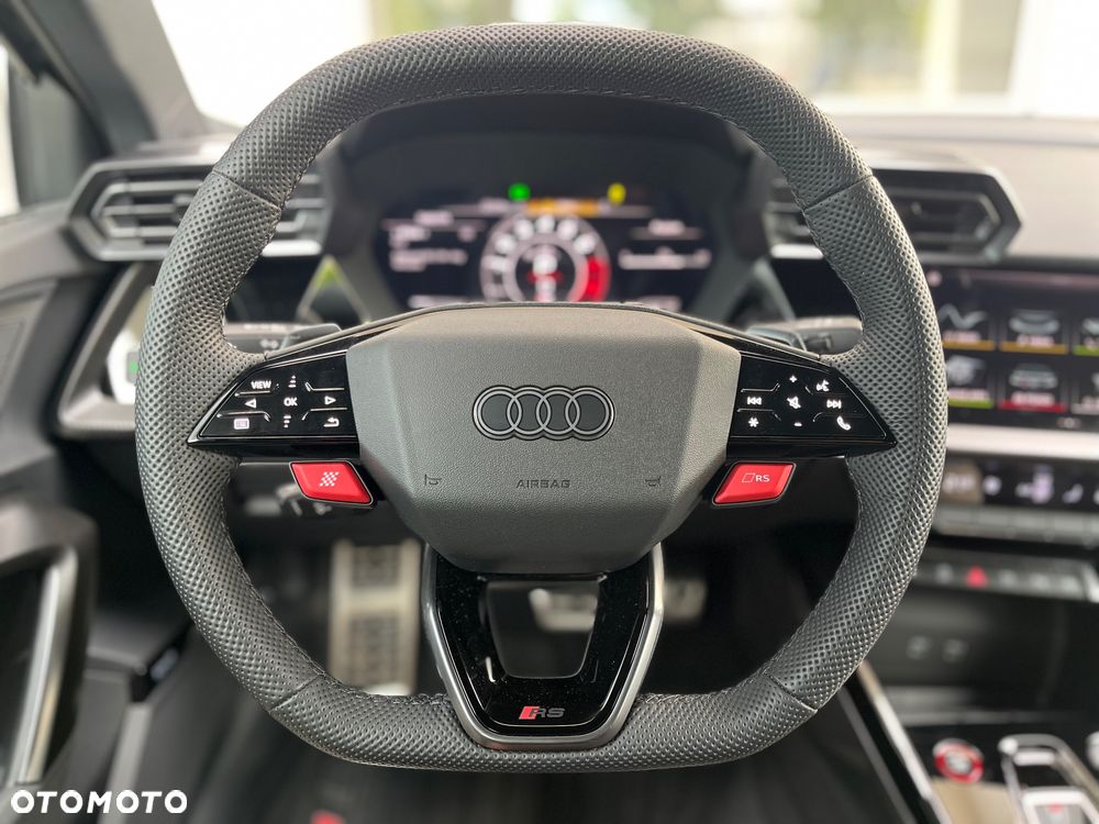 Audi RS3 Sportback - 18