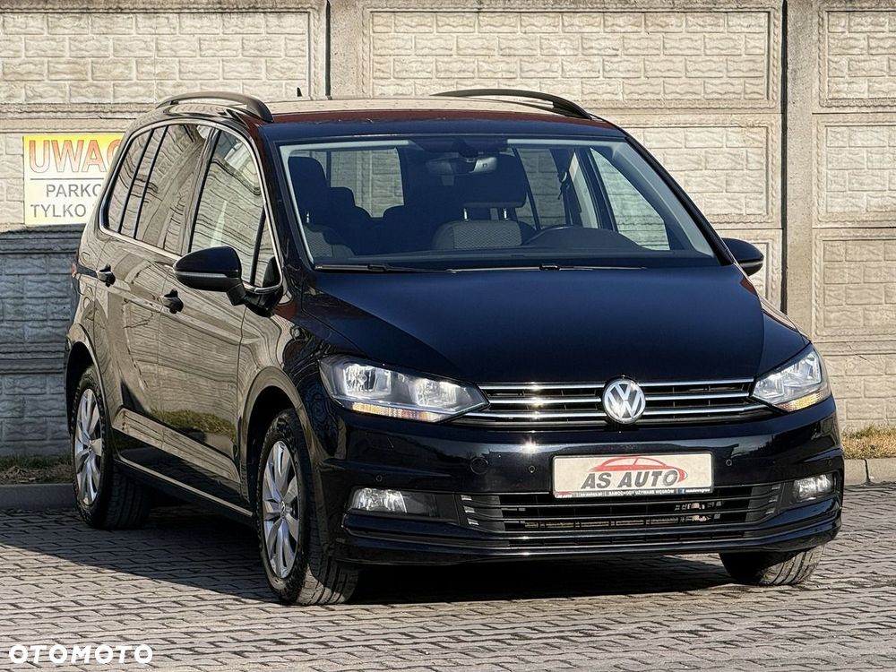 Volkswagen Touran 1.6 TDI SCR DSG IQ.DRIVE - 2