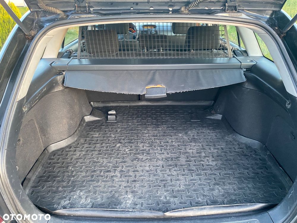 Toyota Avensis 1.8 VVT-i Sol - 22