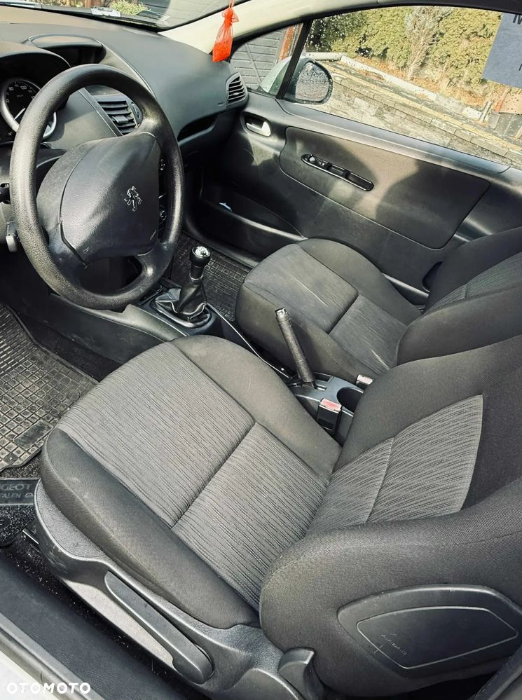 Peugeot 207 - 5