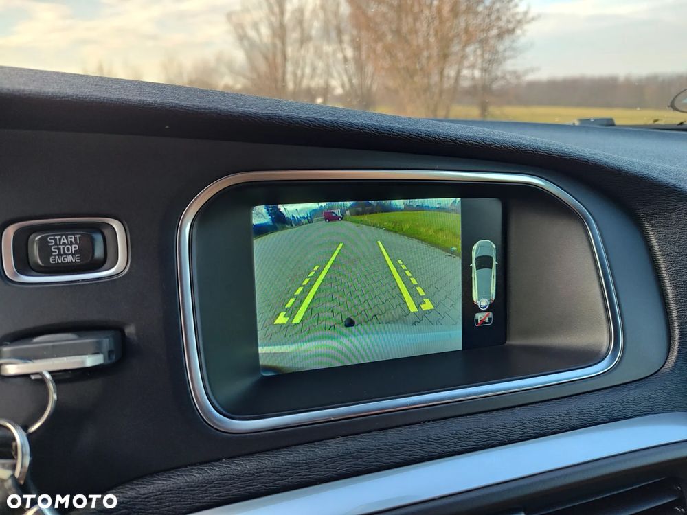 Volvo V40 D3 Momentum - 22