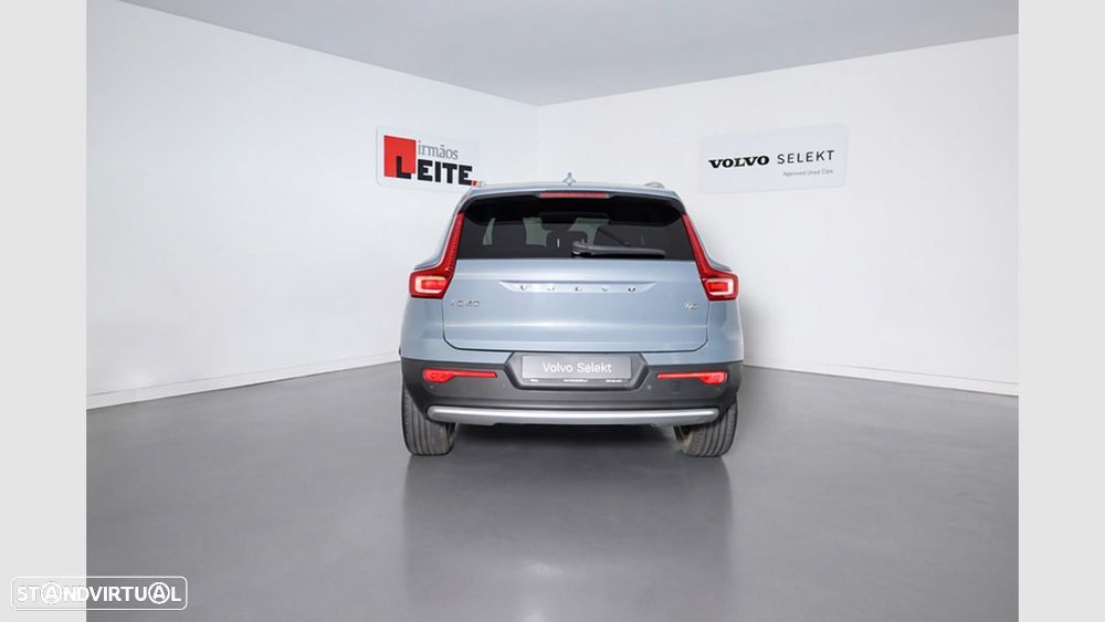 Volvo XC 40 1.5 T2 Momentum Plus - 4