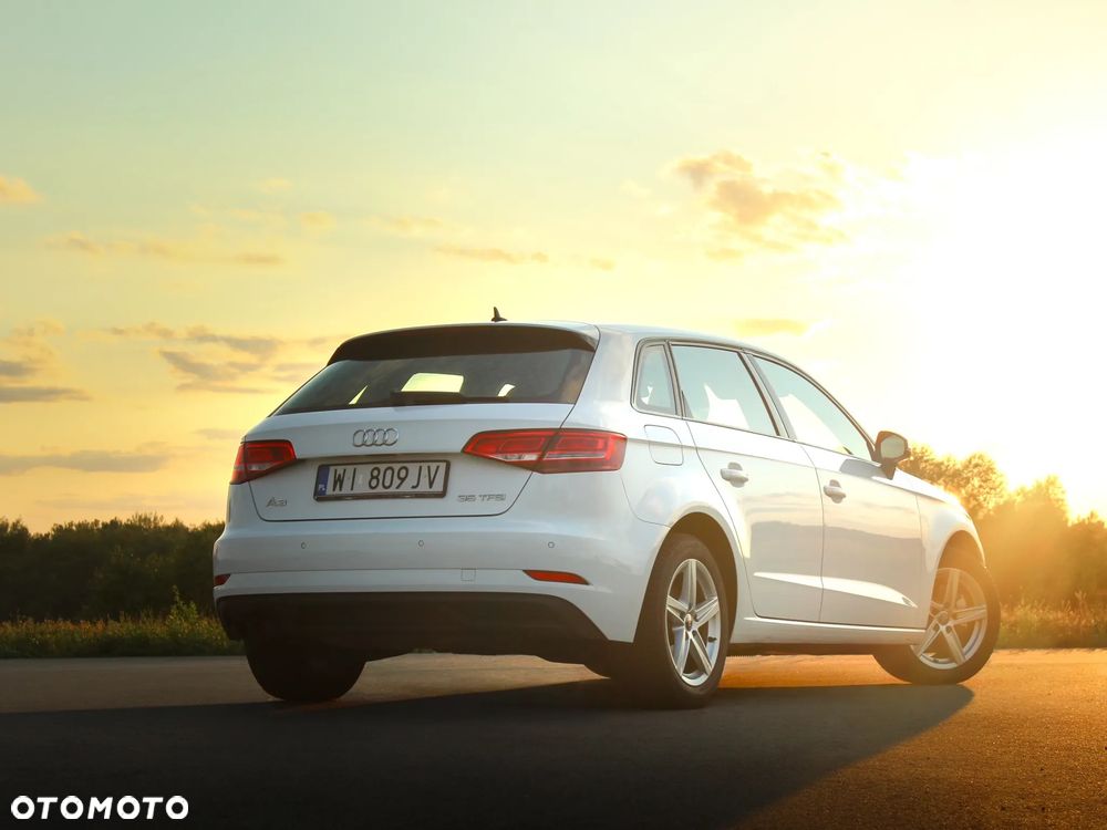 Audi A3 Sportback 35 TFSI S tronic - 10
