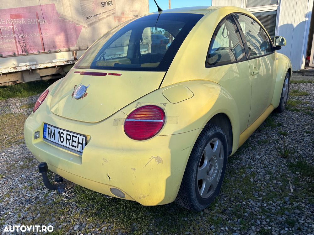 Volkswagen New Beetle - 4