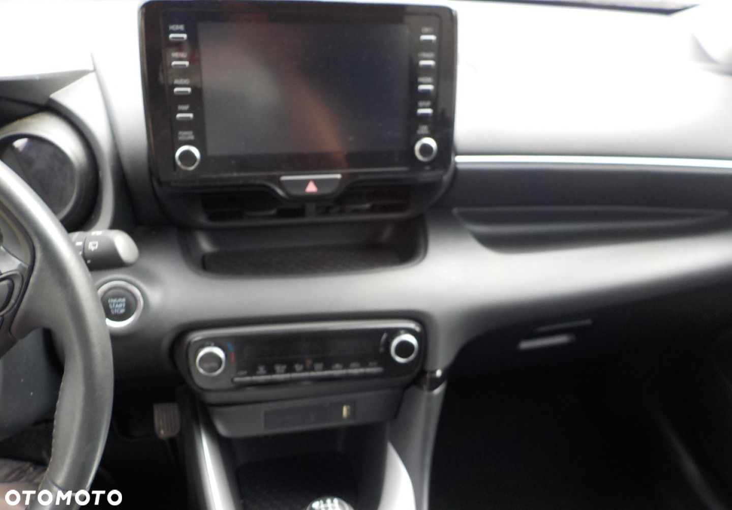 Toyota Yaris - 32