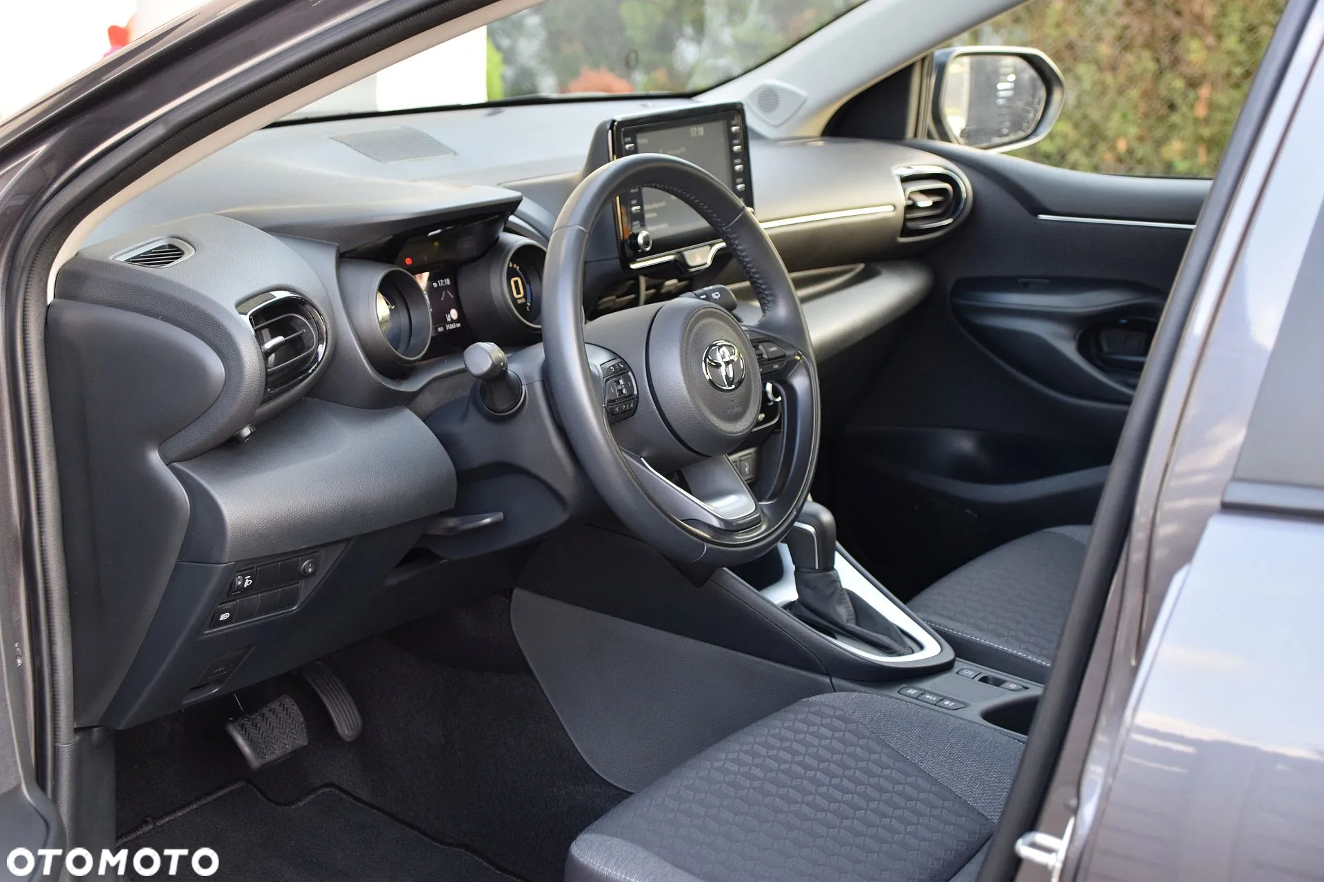 Toyota Yaris Hybrid 1.5 Comfort - 12