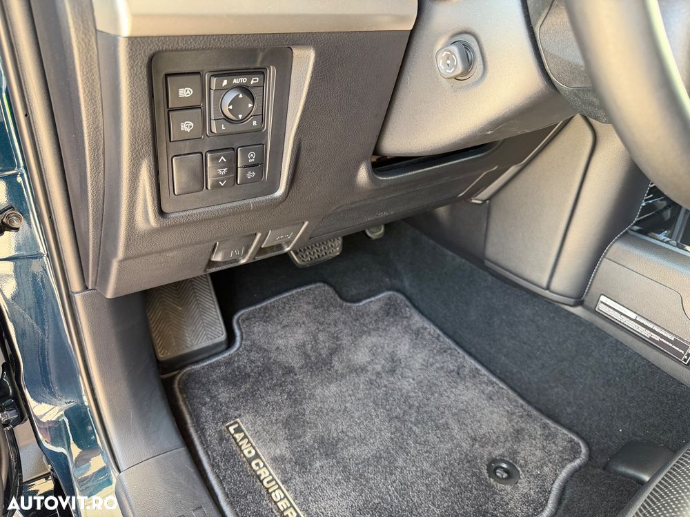 Toyota Land Cruiser 2.8l D-4D 204 CP A/T 7 locuri Luxury AVS Black - 34