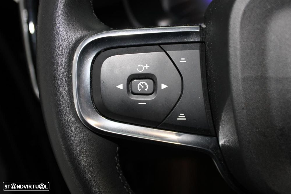 Volvo XC 40 Recharge Core - 15