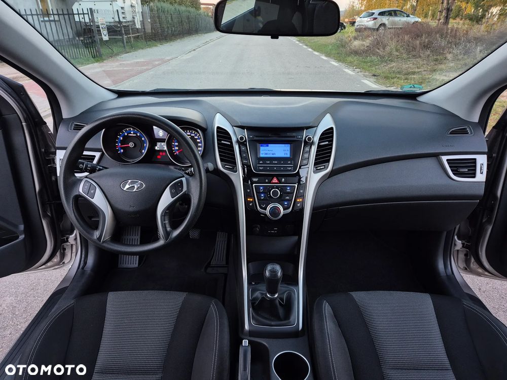 Hyundai i30 Kombi 1.4 Trend - 6