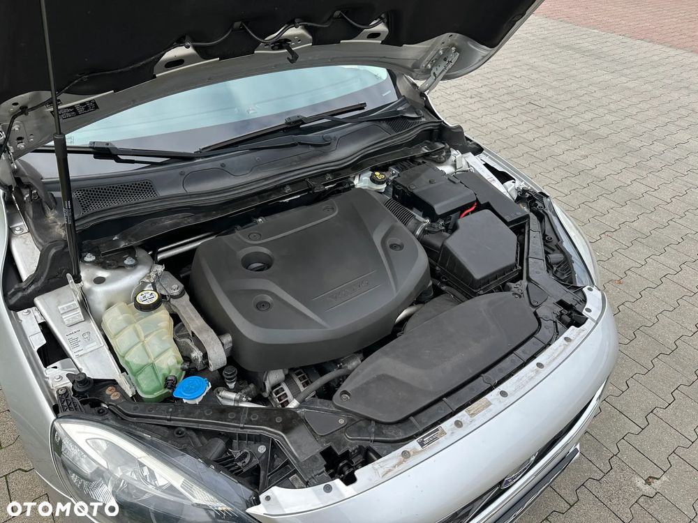 Volvo V40 D4 Drive-E Momentum - 19