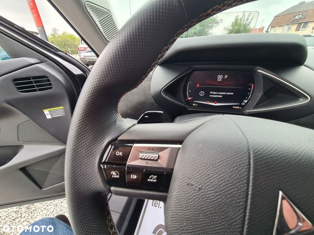 DS Automobiles DS 3 Crossback 1.2 PureTech Performance Line + - 24