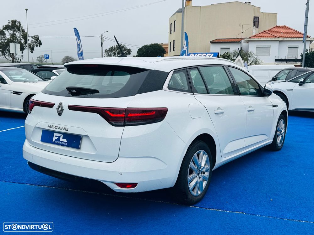 Renault Mégane Sport Tourer BLUE dCi 115 EDC INTENS - 12