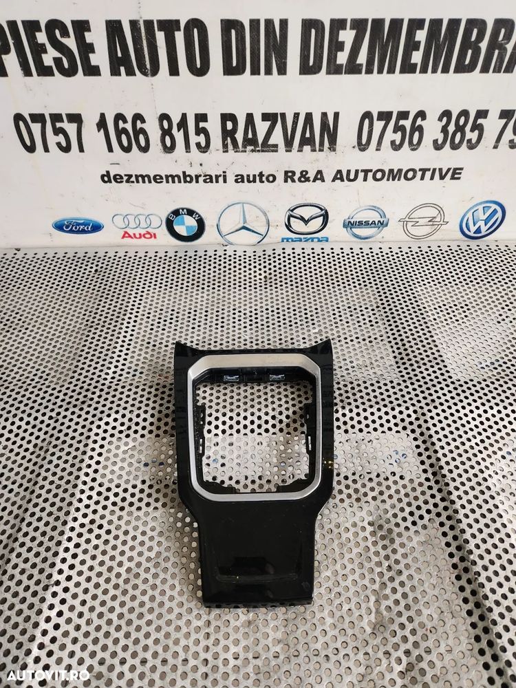 Ornament Trim Consola Centrala Cotiera Vw T-Roc Piano Black Lucios Dezmembrez Vw T-Roc - Dezmembrar - 1